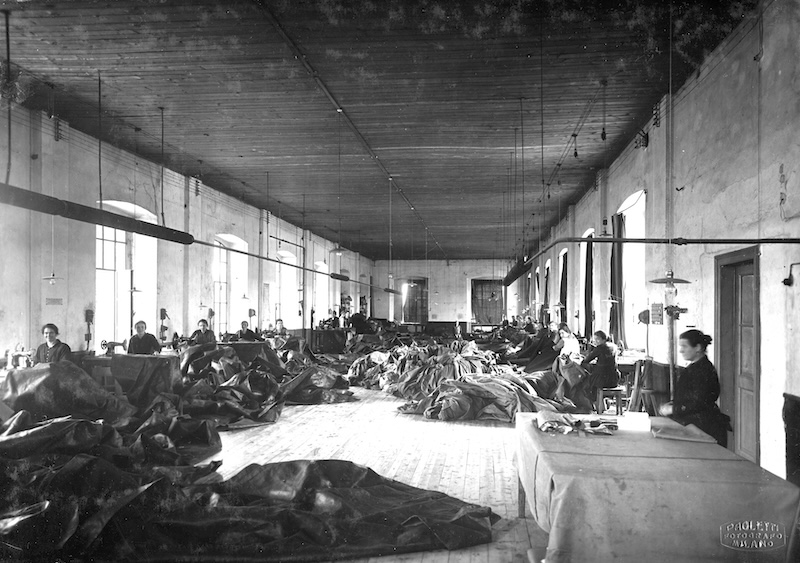 Historical photo of the Seveso manufacturing industry
